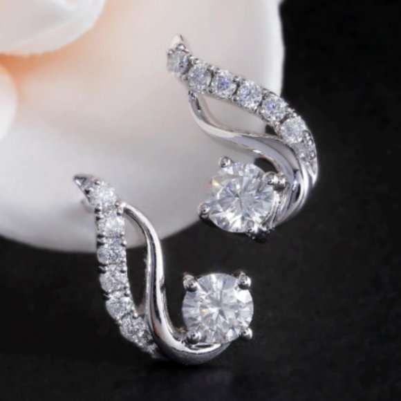 💝925 Silver Plated Shiny Round CZ Twisted Stud Earrings, GPMB1409 - Picture 2 of 4